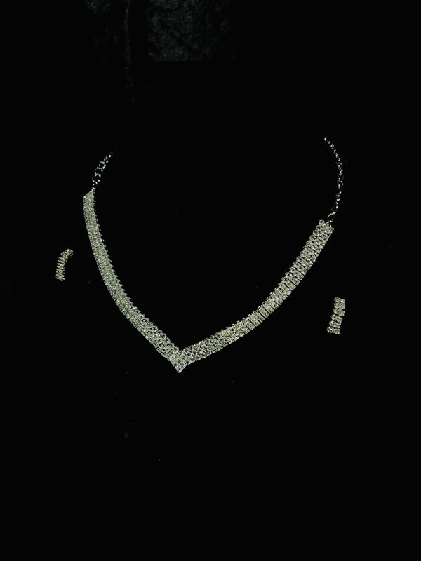 Classic Silver Sparkle Necklace Set